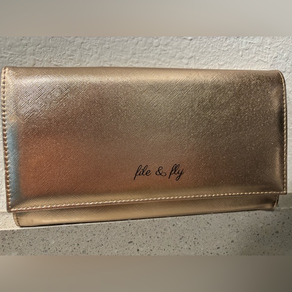 Handbags - Travel Clutch